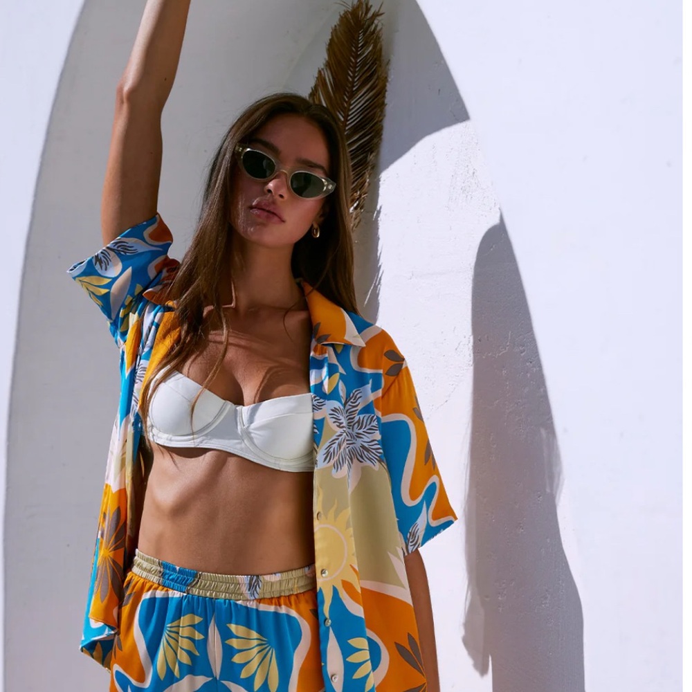 Misa Los Angeles solange top short sleeve NWT swim cover up tropical S